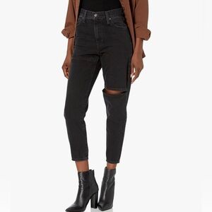 LEVI’S - high waisted mom jeans